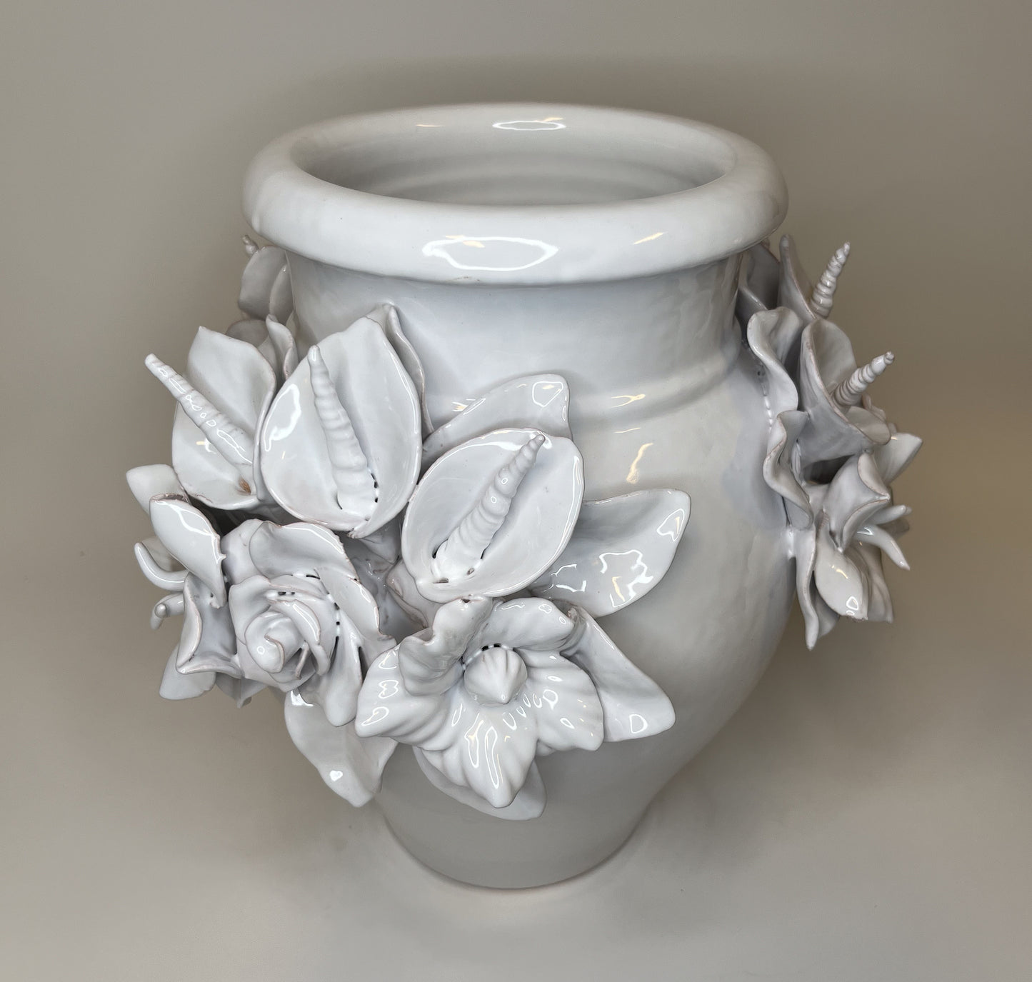 VAASI KUKKAKORISTEELLA