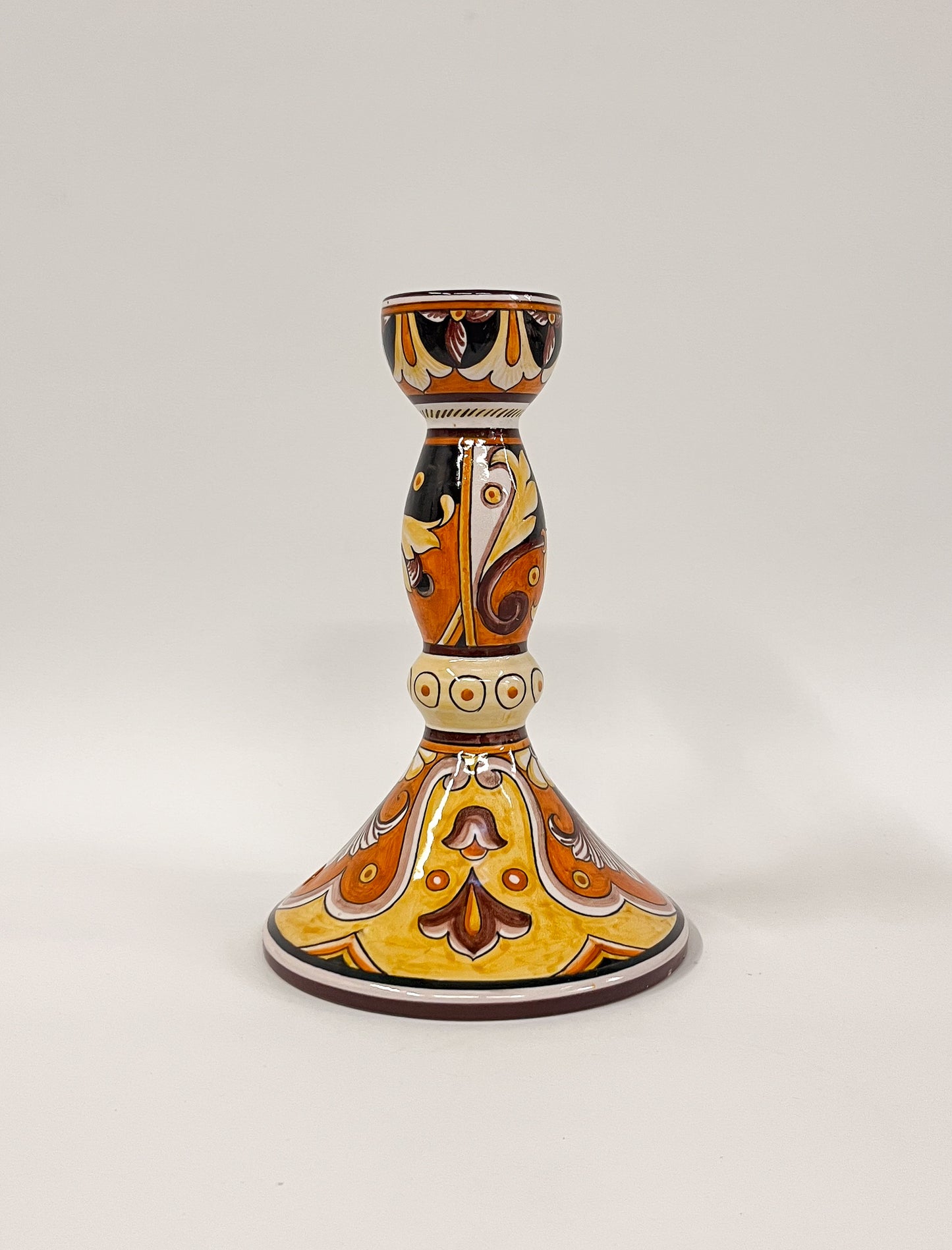 MAJOLIKA-KYNTTILÄNJALKA