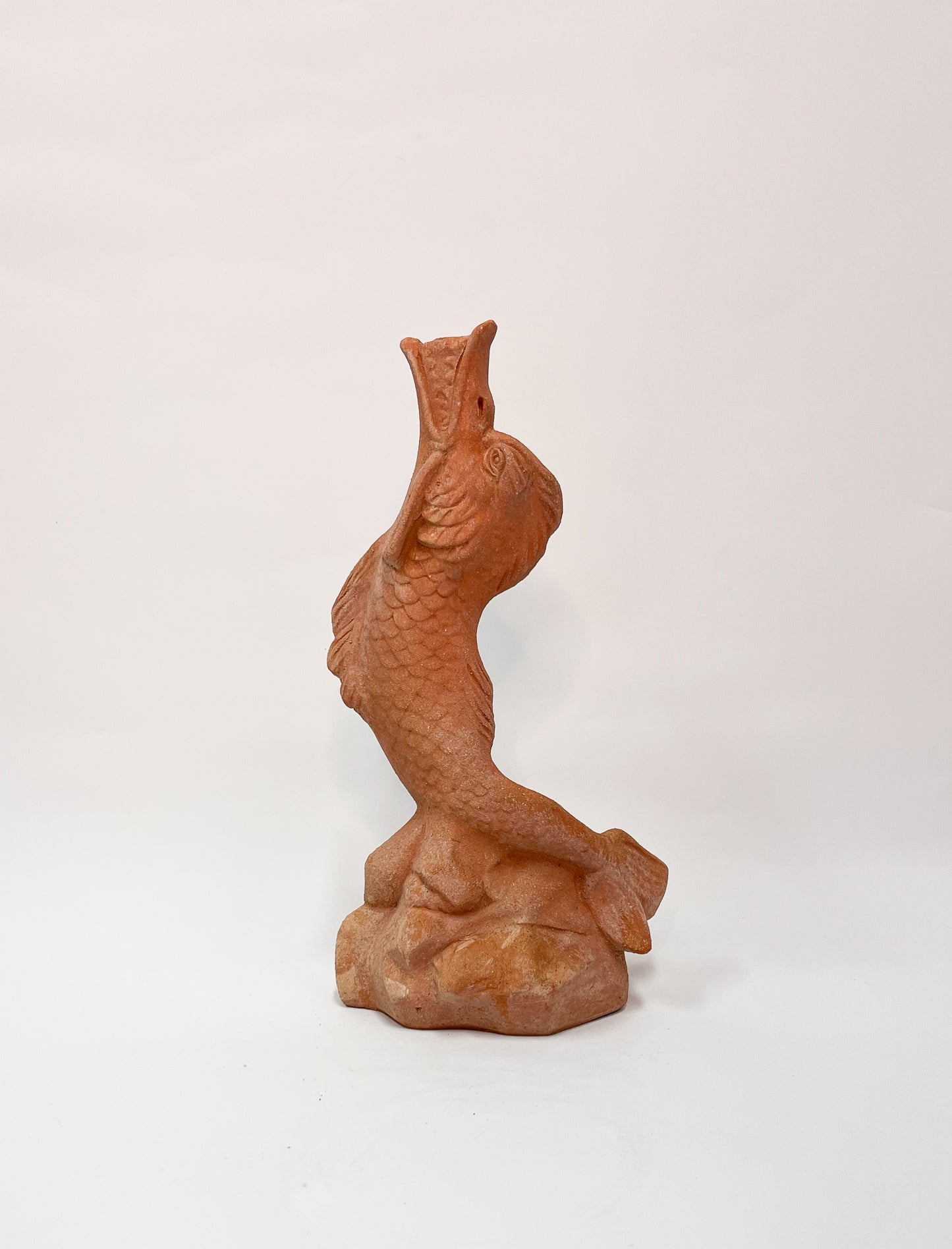 PESCE GETTA ACQUA TERRAKOTTAKALA