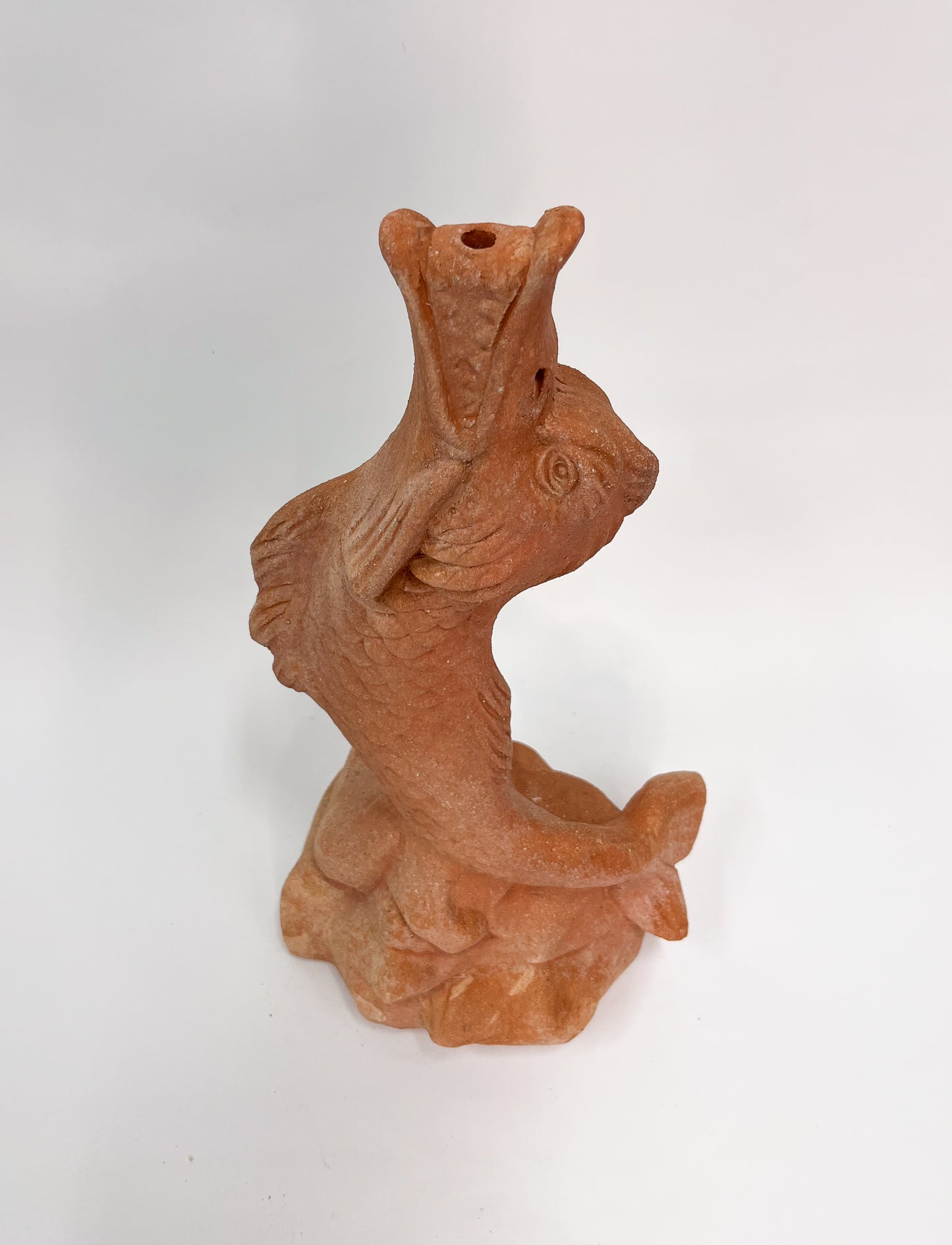 PESCE GETTA ACQUA TERRAKOTTAKALA