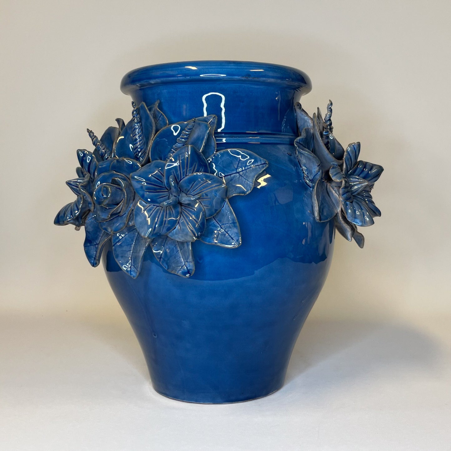 VAASI KUKKAKORISTEELLA